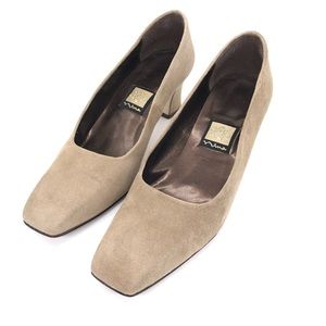NINA/ Preowned Womens’s shoes Pumps Low Heel Slip On Suede in Light Tan Size 8M